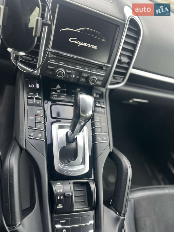 Позашляховик / Кросовер Porsche Cayenne 2014 в Черкасах