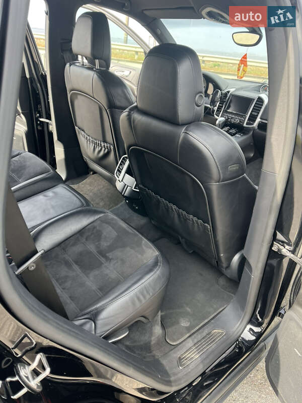 Позашляховик / Кросовер Porsche Cayenne 2014 в Черкасах