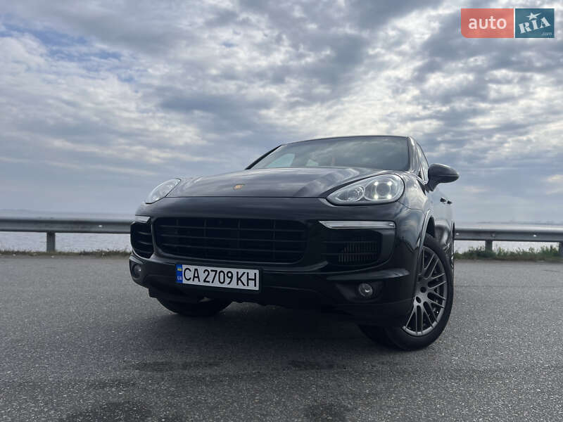 Позашляховик / Кросовер Porsche Cayenne 2014 в Черкасах