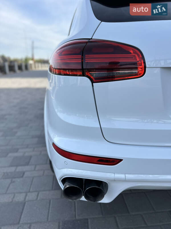 Внедорожник / Кроссовер Porsche Cayenne 2015 в Днепре фото 10 Внедорожник / Кроссовер Porsche Cayenne 2015 в Днепре