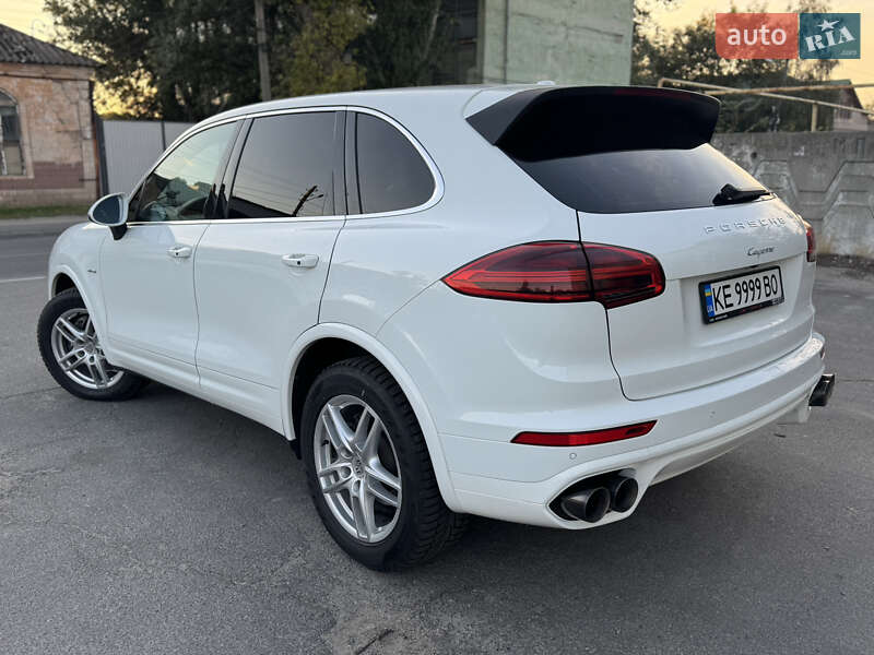 Внедорожник / Кроссовер Porsche Cayenne 2015 в Днепре фото 7 Внедорожник / Кроссовер Porsche Cayenne 2015 в Днепре
