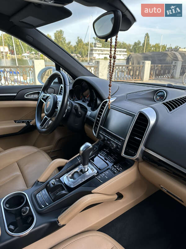 Внедорожник / Кроссовер Porsche Cayenne 2015 в Днепре фото 23 Внедорожник / Кроссовер Porsche Cayenne 2015 в Днепре