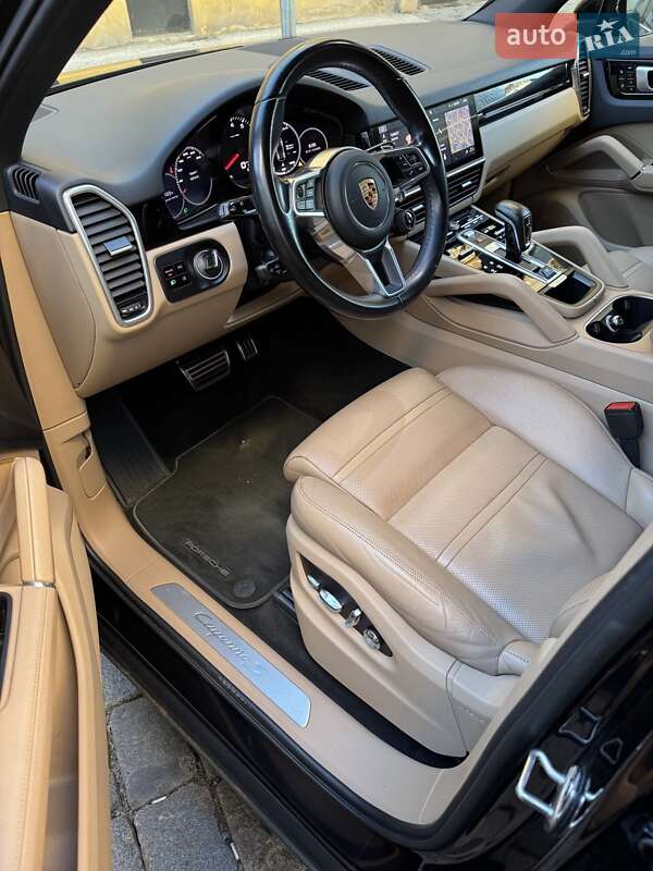 Позашляховик / Кросовер Porsche Cayenne 2018 в Києві фото 9 Позашляховик / Кросовер Porsche Cayenne 2018 в Києві