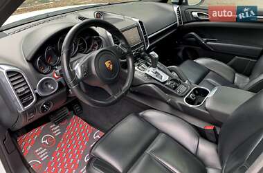 Позашляховик / Кросовер Porsche Cayenne 2014 в  фото 26 Позашляховик / Кросовер Porsche Cayenne 2014 в
