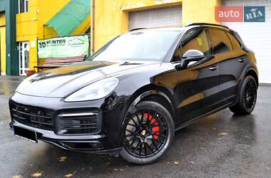 Внедорожник / Кроссовер Porsche Cayenne 2020 в 