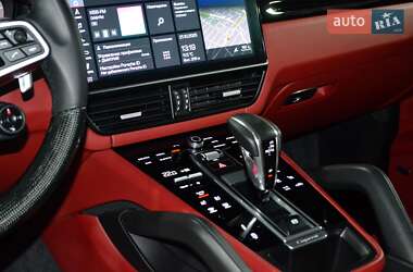 Внедорожник / Кроссовер Porsche Cayenne 2020 в 