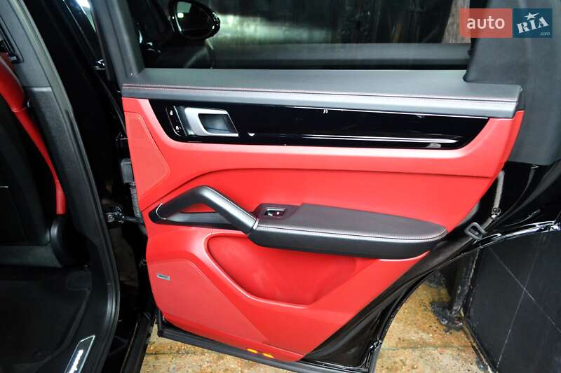 Внедорожник / Кроссовер Porsche Cayenne 2020 в Харькове фото 34 Внедорожник / Кроссовер Porsche Cayenne 2020 в Харькове