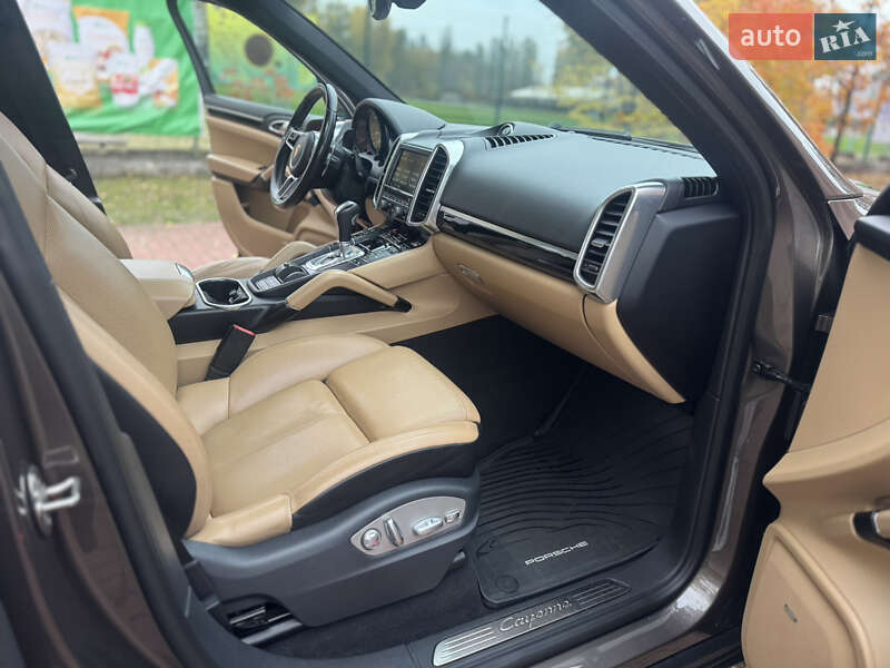 Позашляховик / Кросовер Porsche Cayenne 2015 в Києві фото 29 Позашляховик / Кросовер Porsche Cayenne 2015 в Києві