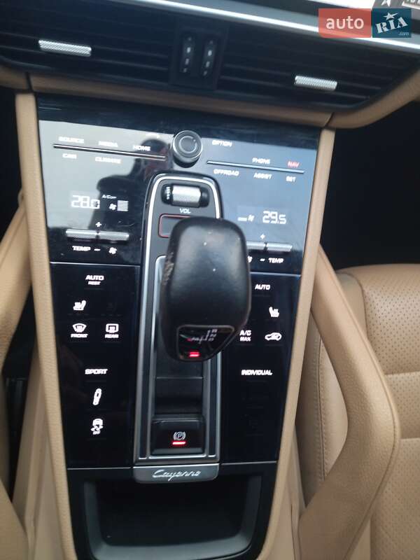 Позашляховик / Кросовер Porsche Cayenne 2018 в Чернігові фото 38 Позашляховик / Кросовер Porsche Cayenne 2018 в Чернігові
