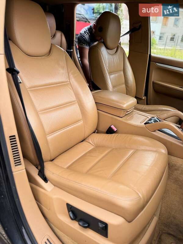 Внедорожник / Кроссовер Porsche Cayenne 2005 в Одессе