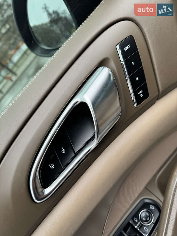 Позашляховик / Кросовер Porsche Cayenne 2012 в Києві фото 21 Позашляховик / Кросовер Porsche Cayenne 2012 в Києві