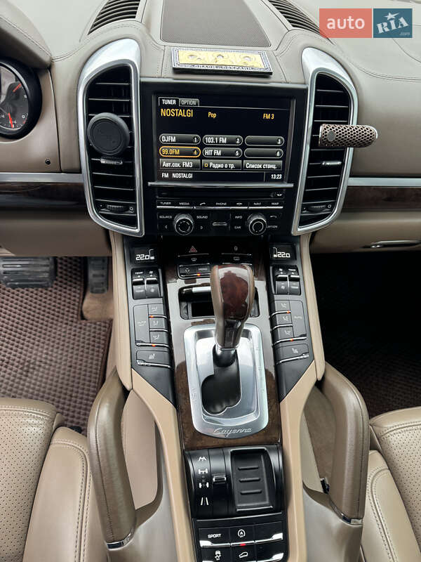Позашляховик / Кросовер Porsche Cayenne 2012 в Києві фото 27 Позашляховик / Кросовер Porsche Cayenne 2012 в Києві
