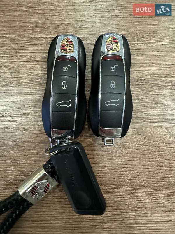 Позашляховик / Кросовер Porsche Cayenne 2012 в Києві фото 44 Позашляховик / Кросовер Porsche Cayenne 2012 в Києві