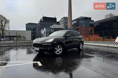 Внедорожник / Кроссовер Porsche Cayenne 2012 в 