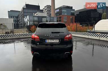 Внедорожник / Кроссовер Porsche Cayenne 2012 в 