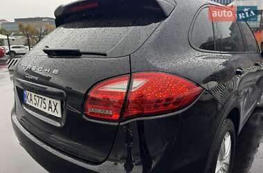 Внедорожник / Кроссовер Porsche Cayenne 2012 в 