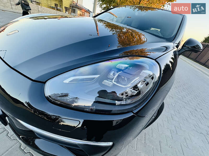 Внедорожник / Кроссовер Porsche Cayenne 2017 в Одессе фото 15 Внедорожник / Кроссовер Porsche Cayenne 2017 в Одессе