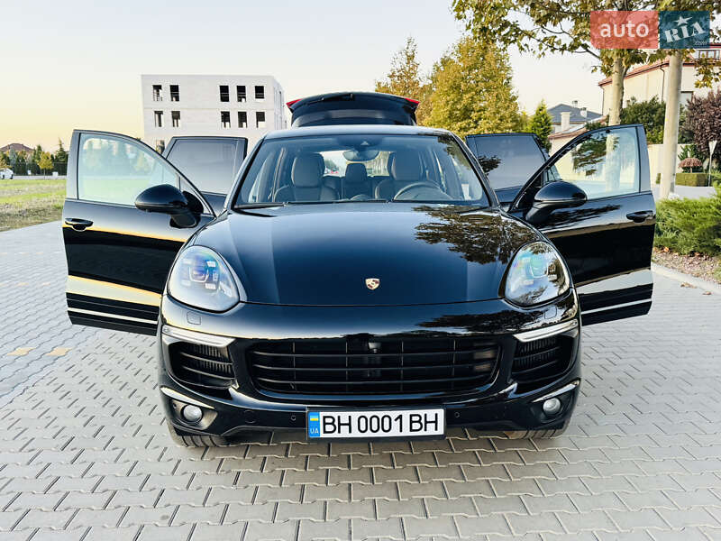 Внедорожник / Кроссовер Porsche Cayenne 2017 в Одессе фото 73 Внедорожник / Кроссовер Porsche Cayenne 2017 в Одессе