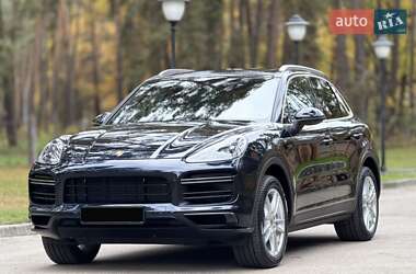 Внедорожник / Кроссовер Porsche Cayenne 2018 в Киеве