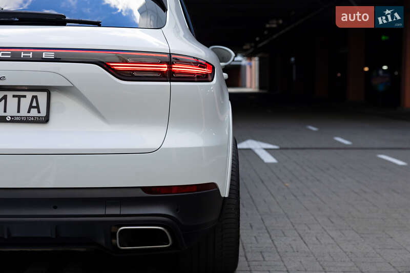 Позашляховик / Кросовер Porsche Cayenne 2020 в Києві