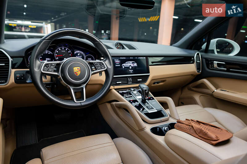 Позашляховик / Кросовер Porsche Cayenne 2020 в Києві