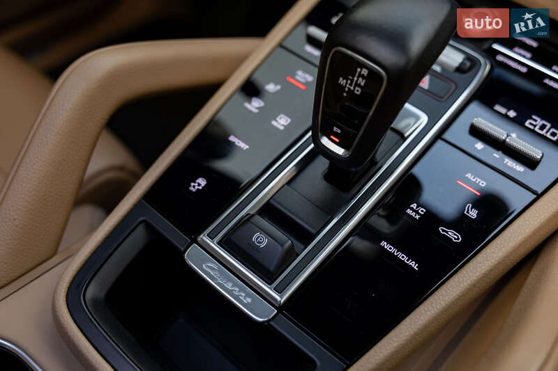 Позашляховик / Кросовер Porsche Cayenne 2020 в Києві