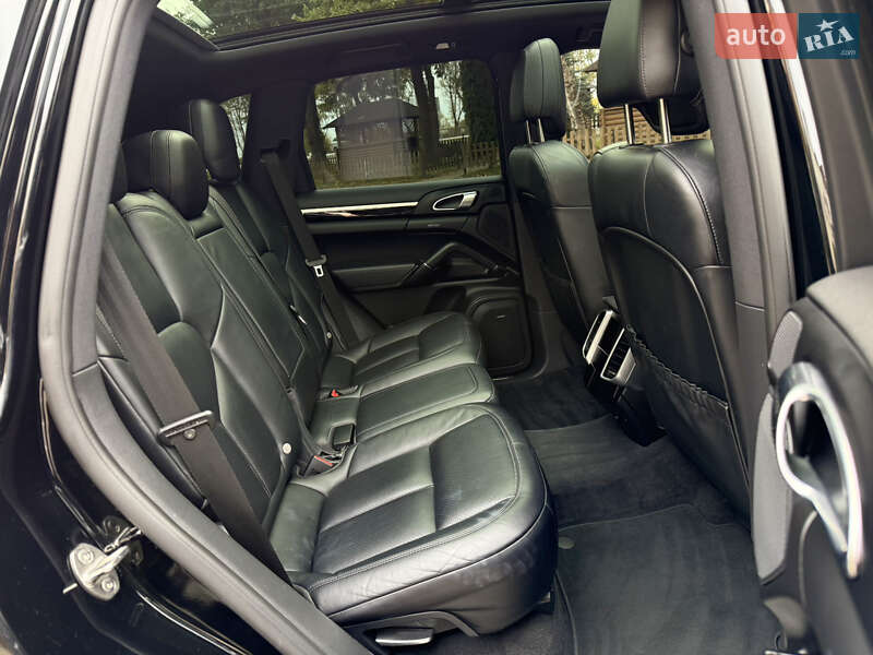 Внедорожник / Кроссовер Porsche Cayenne 2015 в Тернополе фото 50 Внедорожник / Кроссовер Porsche Cayenne 2015 в Тернополе