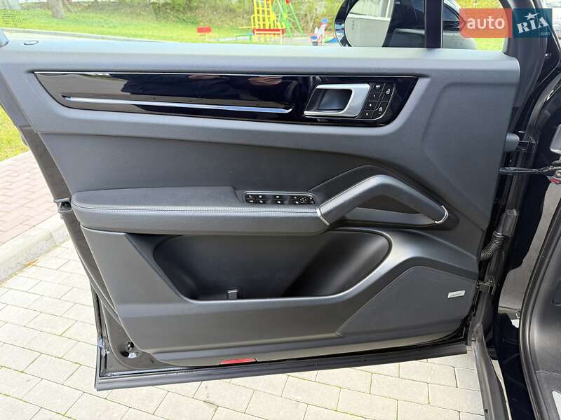 Внедорожник / Кроссовер Porsche Cayenne 2021 в Львове фото 15 Внедорожник / Кроссовер Porsche Cayenne 2021 в Львове