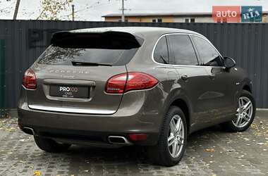 Внедорожник / Кроссовер Porsche Cayenne 2013 в Киеве
