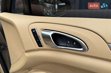 Внедорожник / Кроссовер Porsche Cayenne 2013 в Киеве