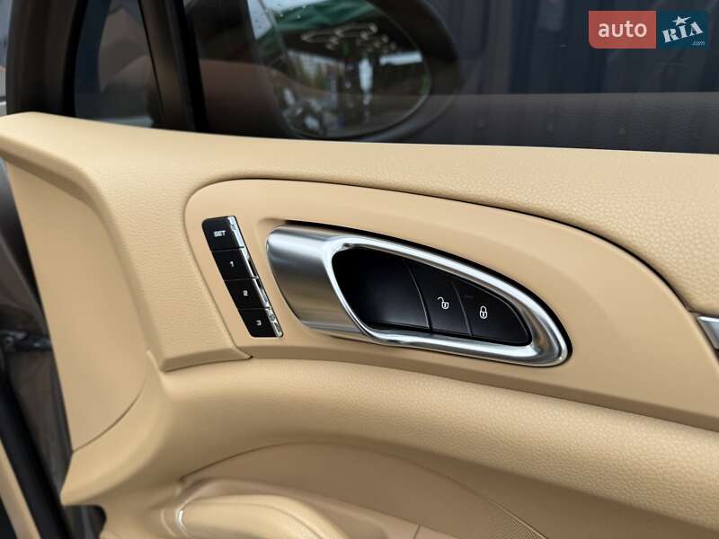 Позашляховик / Кросовер Porsche Cayenne 2013 в Києві фото 30 Позашляховик / Кросовер Porsche Cayenne 2013 в Києві