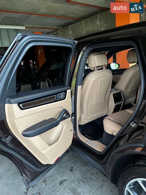 Позашляховик / Кросовер Porsche Cayenne 2018 в Львові