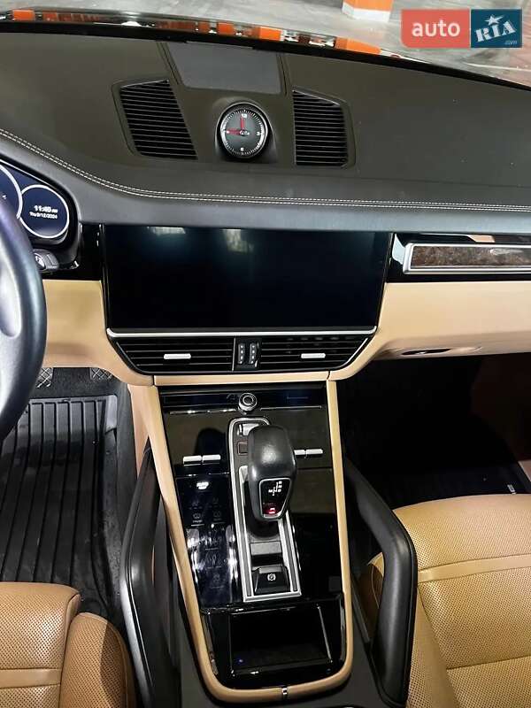 Позашляховик / Кросовер Porsche Cayenne 2018 в Львові