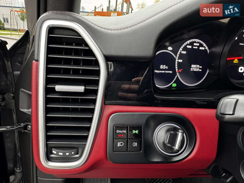 Позашляховик / Кросовер Porsche Cayenne 2019 в Києві фото 49 Позашляховик / Кросовер Porsche Cayenne 2019 в Києві