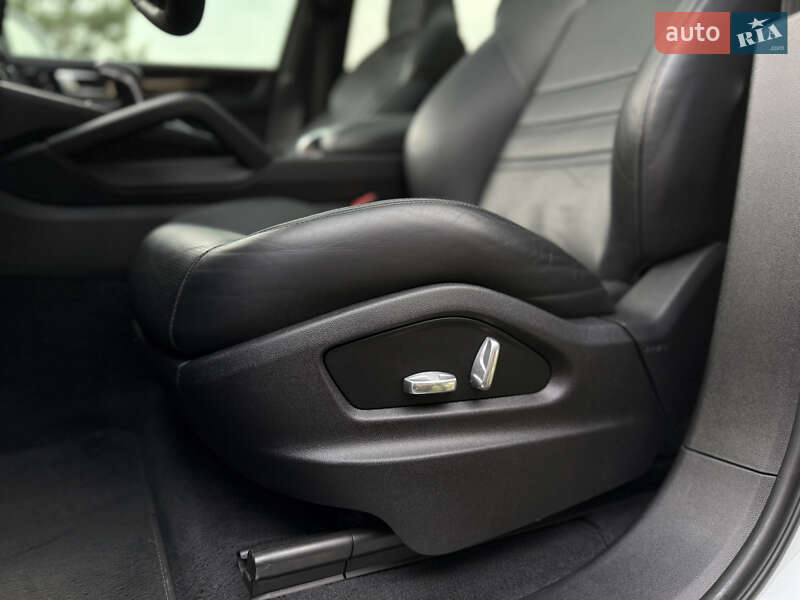 Внедорожник / Кроссовер Porsche Cayenne 2019 в Львове фото 27 Внедорожник / Кроссовер Porsche Cayenne 2019 в Львове