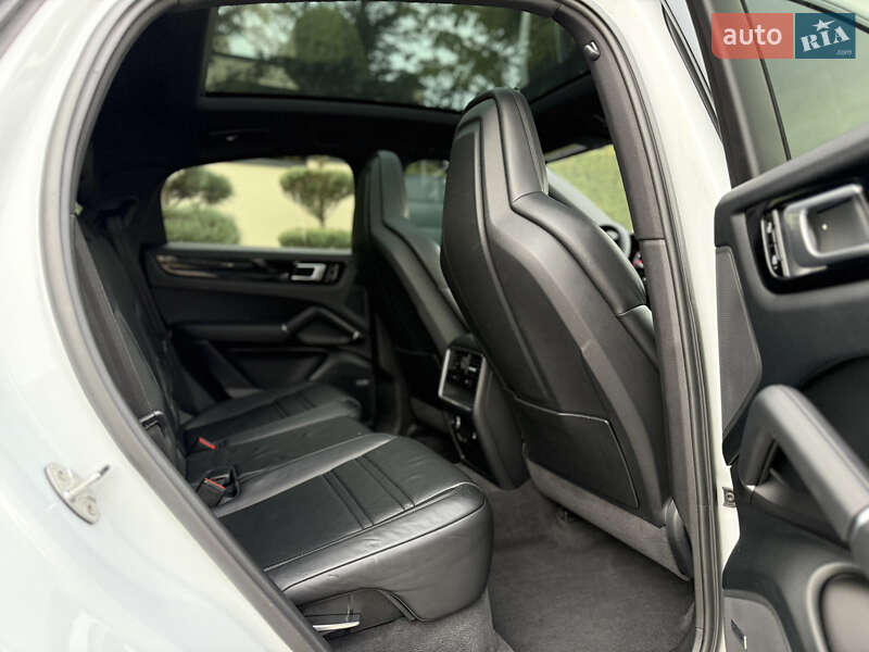 Внедорожник / Кроссовер Porsche Cayenne 2019 в Львове фото 57 Внедорожник / Кроссовер Porsche Cayenne 2019 в Львове