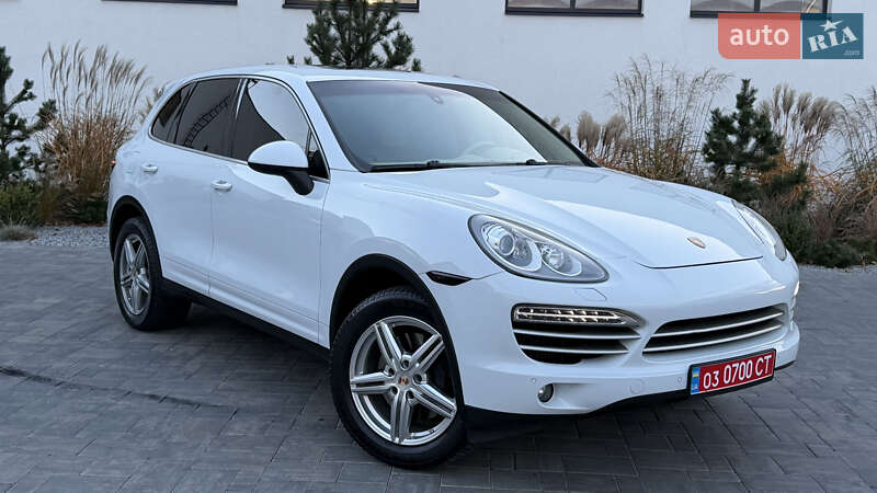 Внедорожник / Кроссовер Porsche Cayenne 2014 в Луцке