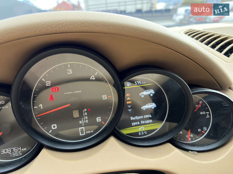 Позашляховик / Кросовер Porsche Cayenne 2011 в Чернівцях фото 12 Позашляховик / Кросовер Porsche Cayenne 2011 в Чернівцях