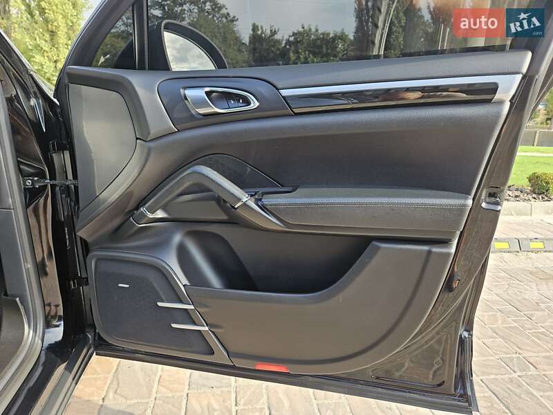 Внедорожник / Кроссовер Porsche Cayenne 2013 в Полтаве фото 91 Внедорожник / Кроссовер Porsche Cayenne 2013 в Полтаве