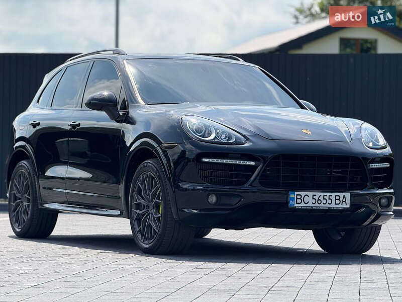 Позашляховик / Кросовер Porsche Cayenne 2013 в Самборі