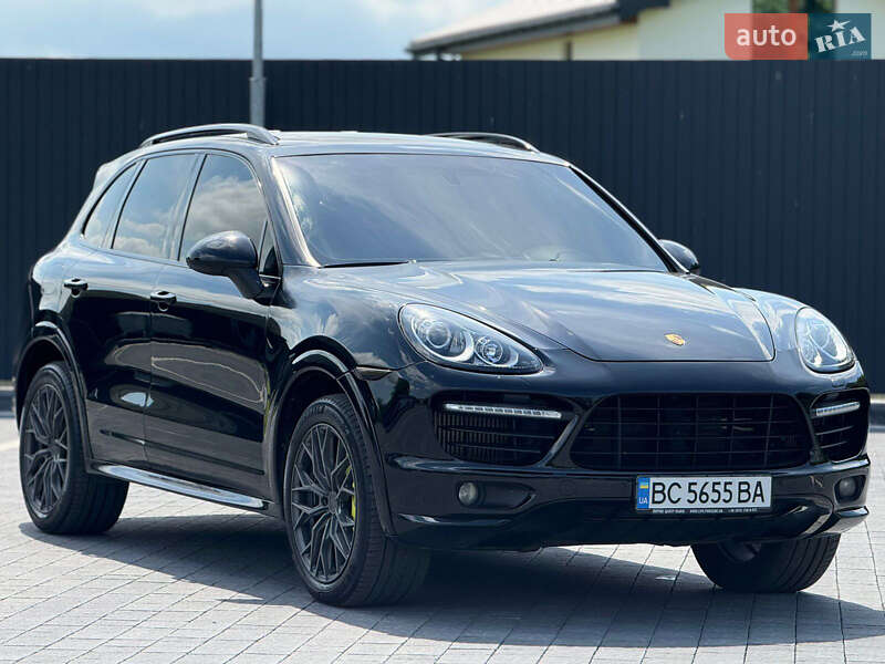 Позашляховик / Кросовер Porsche Cayenne 2013 в Самборі