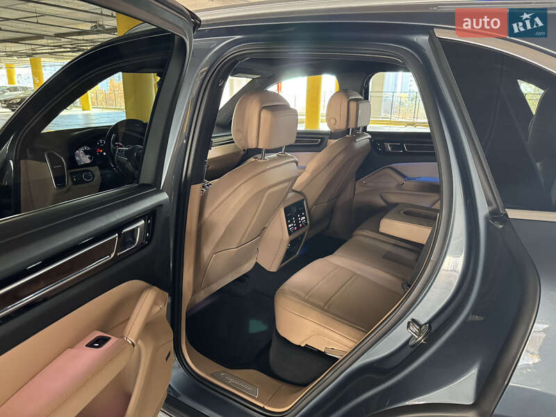 Позашляховик / Кросовер Porsche Cayenne 2018 в Києві фото 15 Позашляховик / Кросовер Porsche Cayenne 2018 в Києві