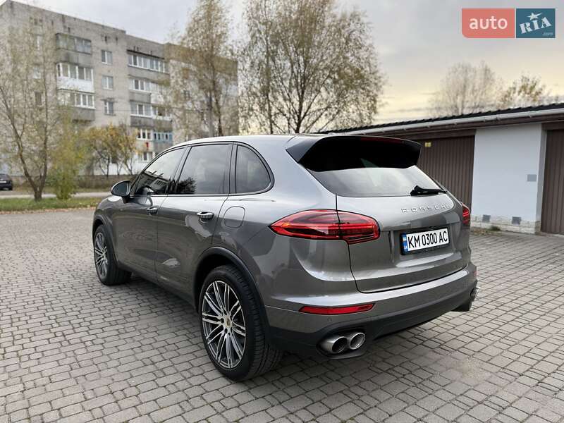 Позашляховик / Кросовер Porsche Cayenne 2015 в Малині фото 6 Позашляховик / Кросовер Porsche Cayenne 2015 в Малині