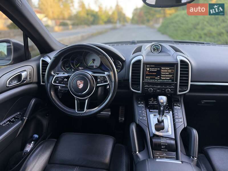 Позашляховик / Кросовер Porsche Cayenne 2015 в Малині фото 15 Позашляховик / Кросовер Porsche Cayenne 2015 в Малині