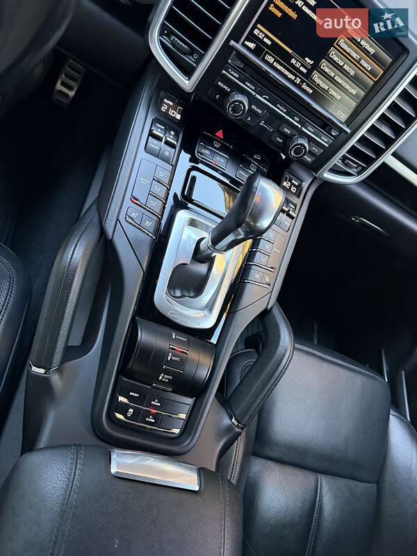 Позашляховик / Кросовер Porsche Cayenne 2015 в Малині фото 22 Позашляховик / Кросовер Porsche Cayenne 2015 в Малині