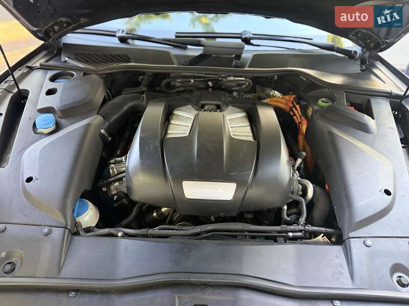 Позашляховик / Кросовер Porsche Cayenne 2015 в Малині фото 37 Позашляховик / Кросовер Porsche Cayenne 2015 в Малині