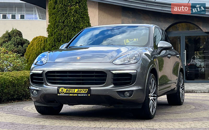 Внедорожник / Кроссовер Porsche Cayenne 2016 в Львове