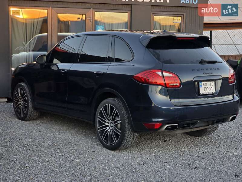 Позашляховик / Кросовер Porsche Cayenne 2011 в Тернополі