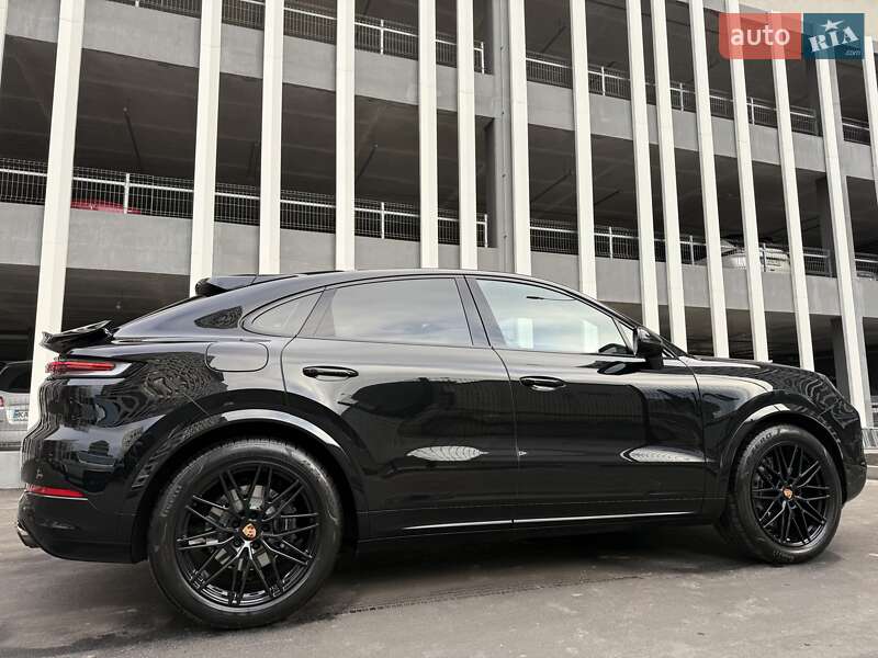Внедорожник / Кроссовер Porsche Cayenne 2024 в Киеве