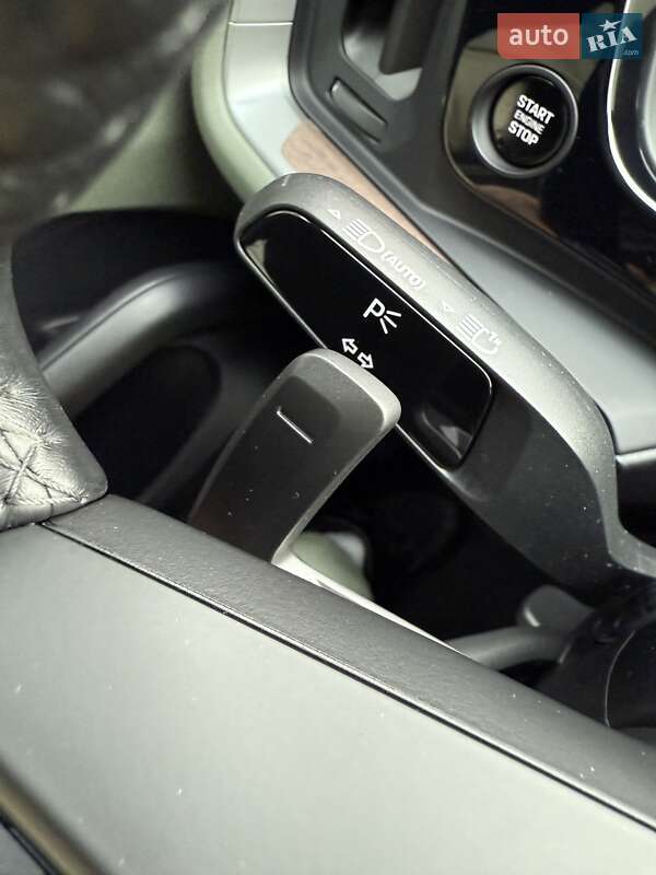 Внедорожник / Кроссовер Porsche Cayenne 2024 в Киеве